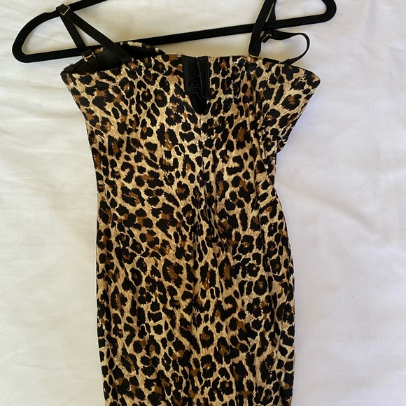 Victoria’s Secret Leopard Shape Wear Dress - Picture 3 of 3